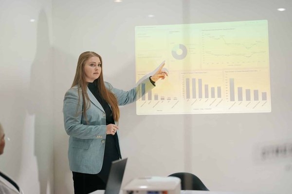 Quelles sont les étapes pour former un basketteur à devenir un capitaine d'équipe efficace ?